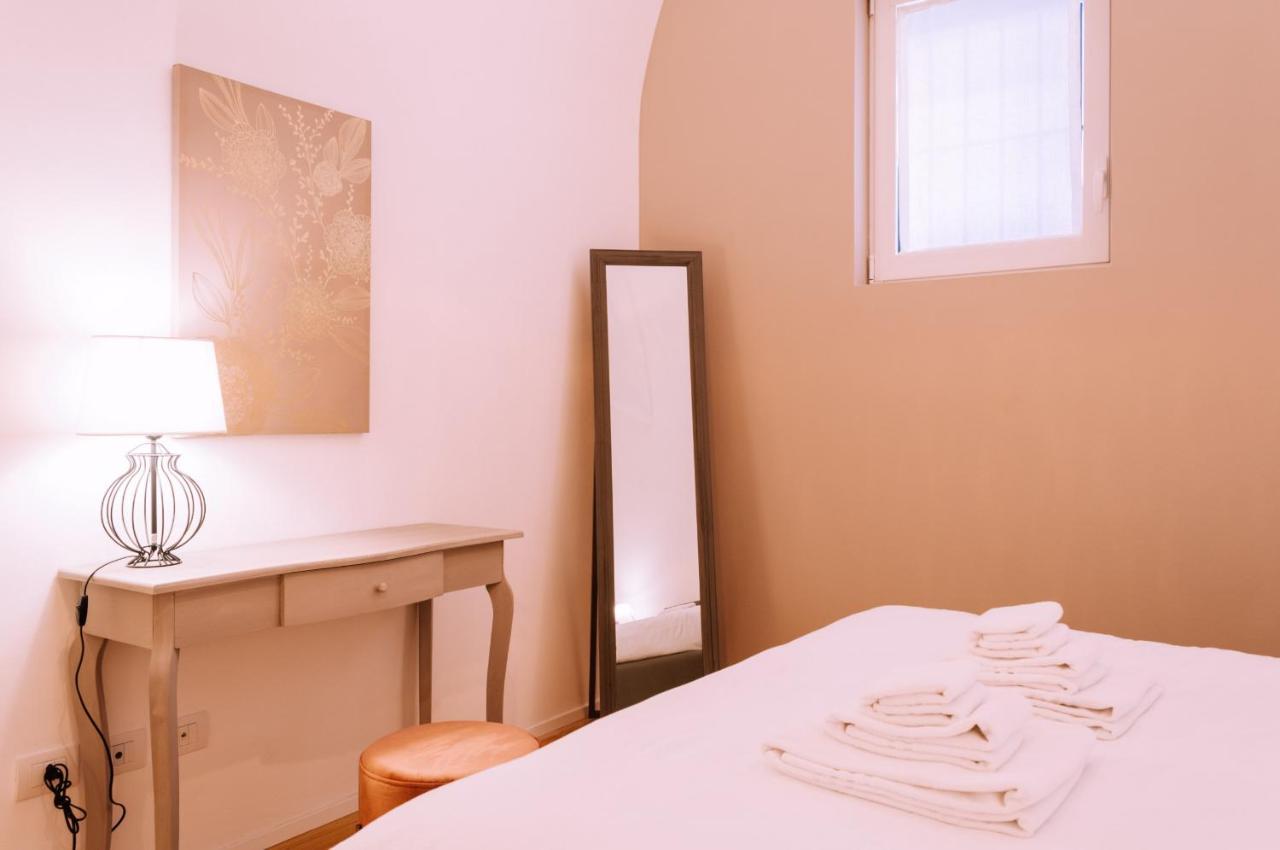 Appartamento Elegante Alle Due Torri By Wonderful Italy Bologna Exterior foto